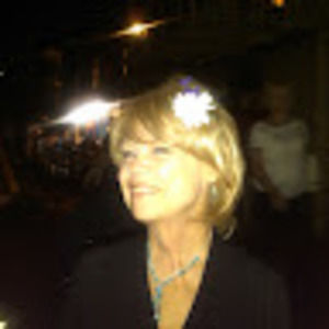 Meet your Posher, Debi